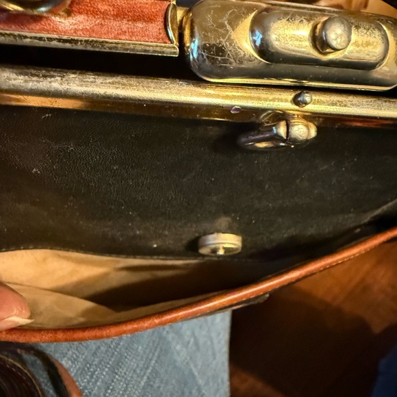 Vintage Oroton Black and Tan Leather SatcheCrossbody - Picture 2 of 8